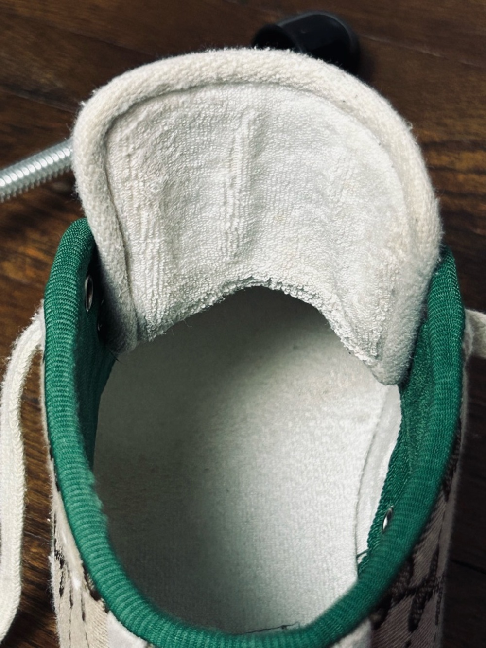 Gucci womens Beige GG Canvas High-Top Sneakers w/Green Interior size 7.5 run big - Picture 9 of 11